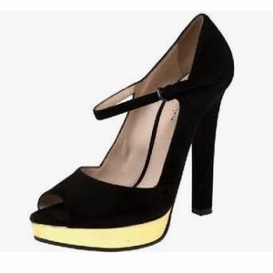 Bottega Venetia suede peep toe with gold platform in black suede